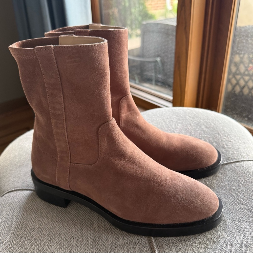 Stuart Weitzman
Women's Brown Sadie Bootie